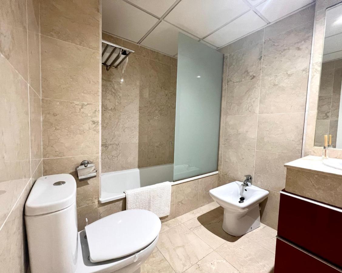 Moderno Apartamento Con Preciosas Vistas Al Mar En Urbanizacion Con Piscina - Rio Real 11 2G Marbella Exterior foto