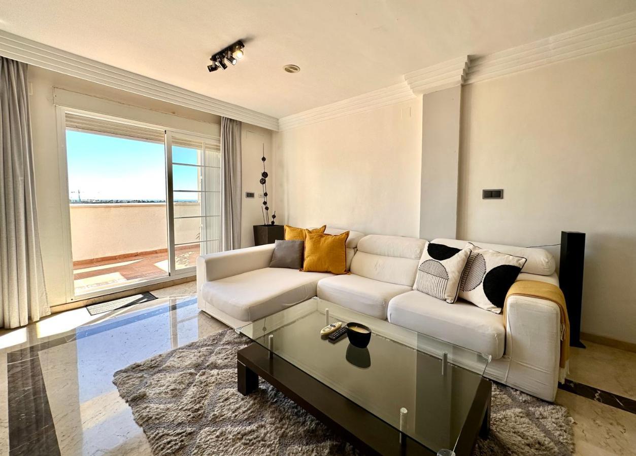 Moderno Apartamento Con Preciosas Vistas Al Mar En Urbanizacion Con Piscina - Rio Real 11 2G Marbella Exterior foto